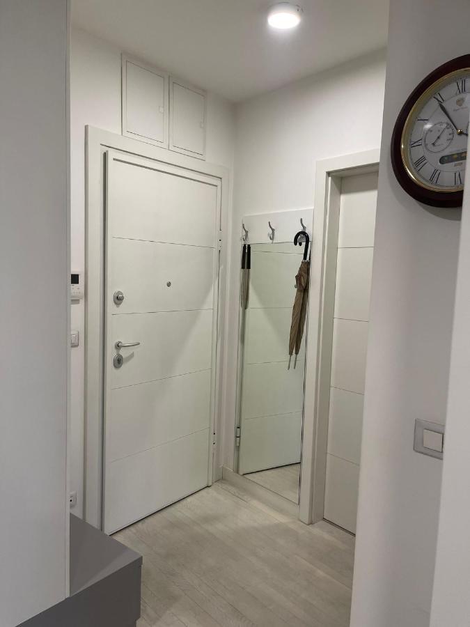 Appartamento Iskra Belgrado Esterno foto